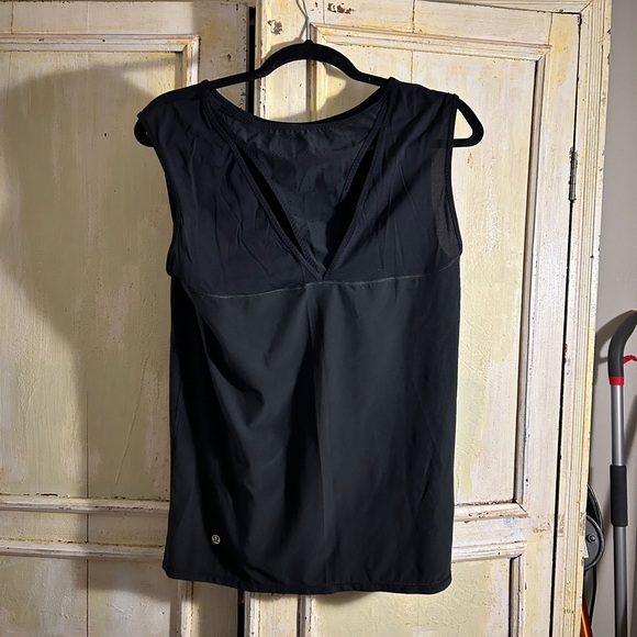 Lululemon Workout Top - Picture 4 of 4